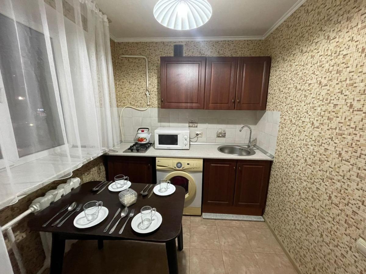 Квартира Рядом Арбата, Гоголя 92 Almati Kültér fotó