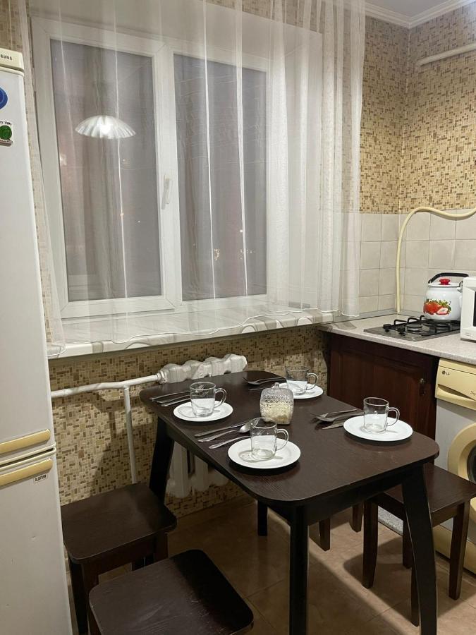 Квартира Рядом Арбата, Гоголя 92 Almati Kültér fotó